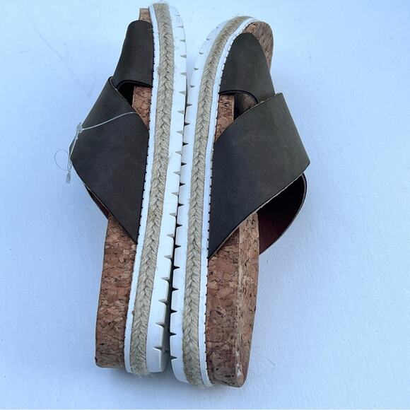 Adrienne Vittadini Women's Cork Cross Double Strap Pommery Sandals Sz 8.5 - Picture 7 of 9